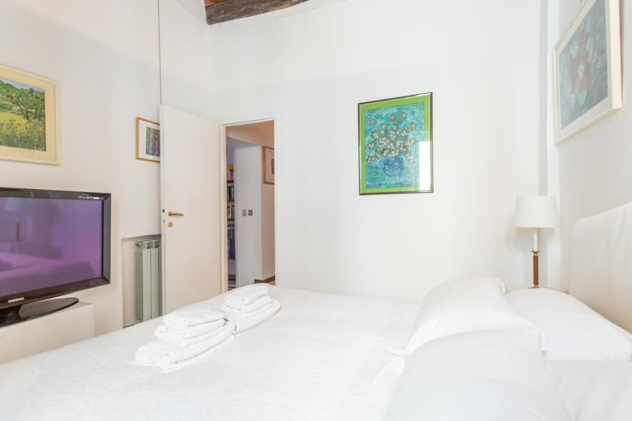 Daplace - Giulia Apartment Róma Kültér fotó
